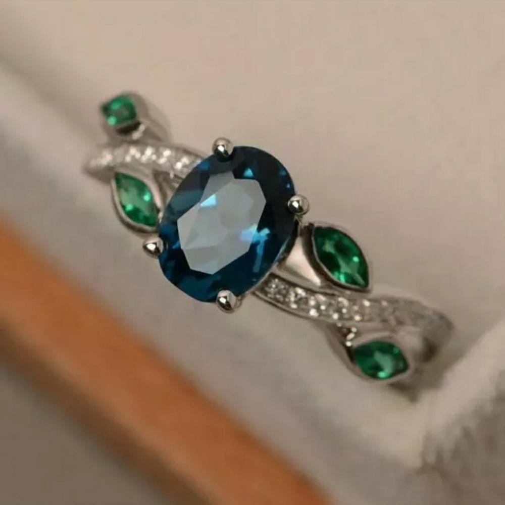 925 Silver Oval Emerald & Peacock Sapphire Ring